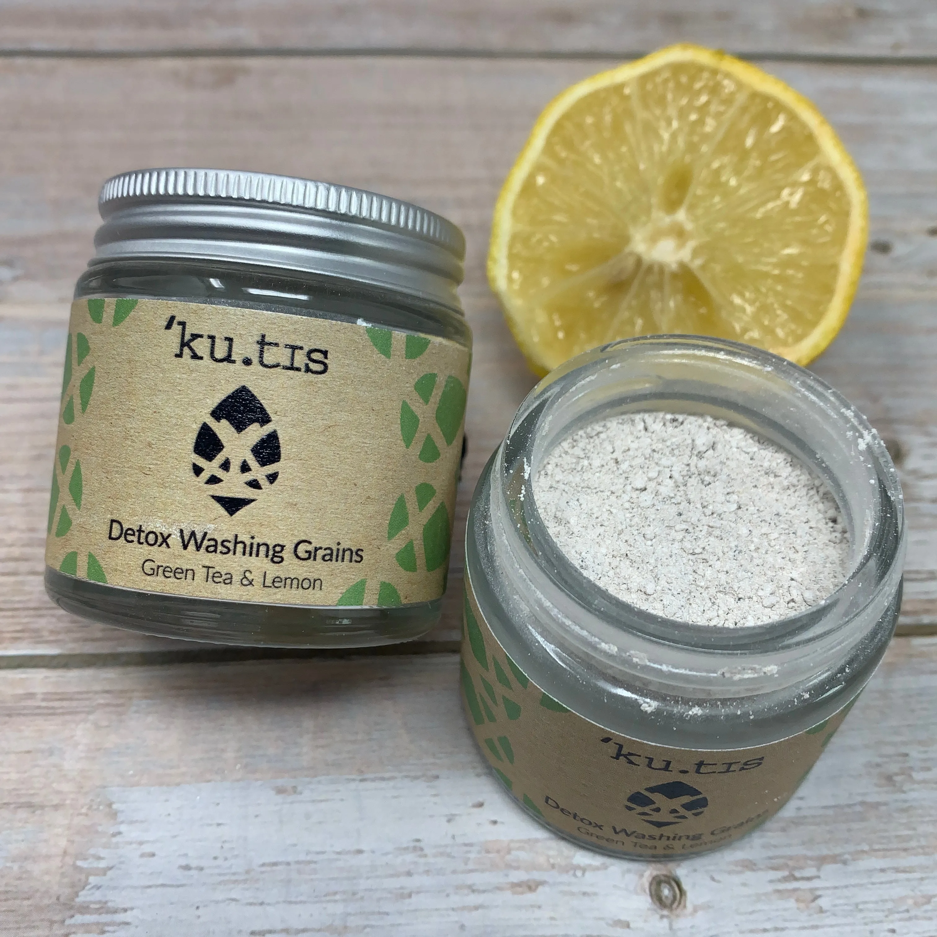 Organic Washing Grains, Gentle Face Scrub, Kutis