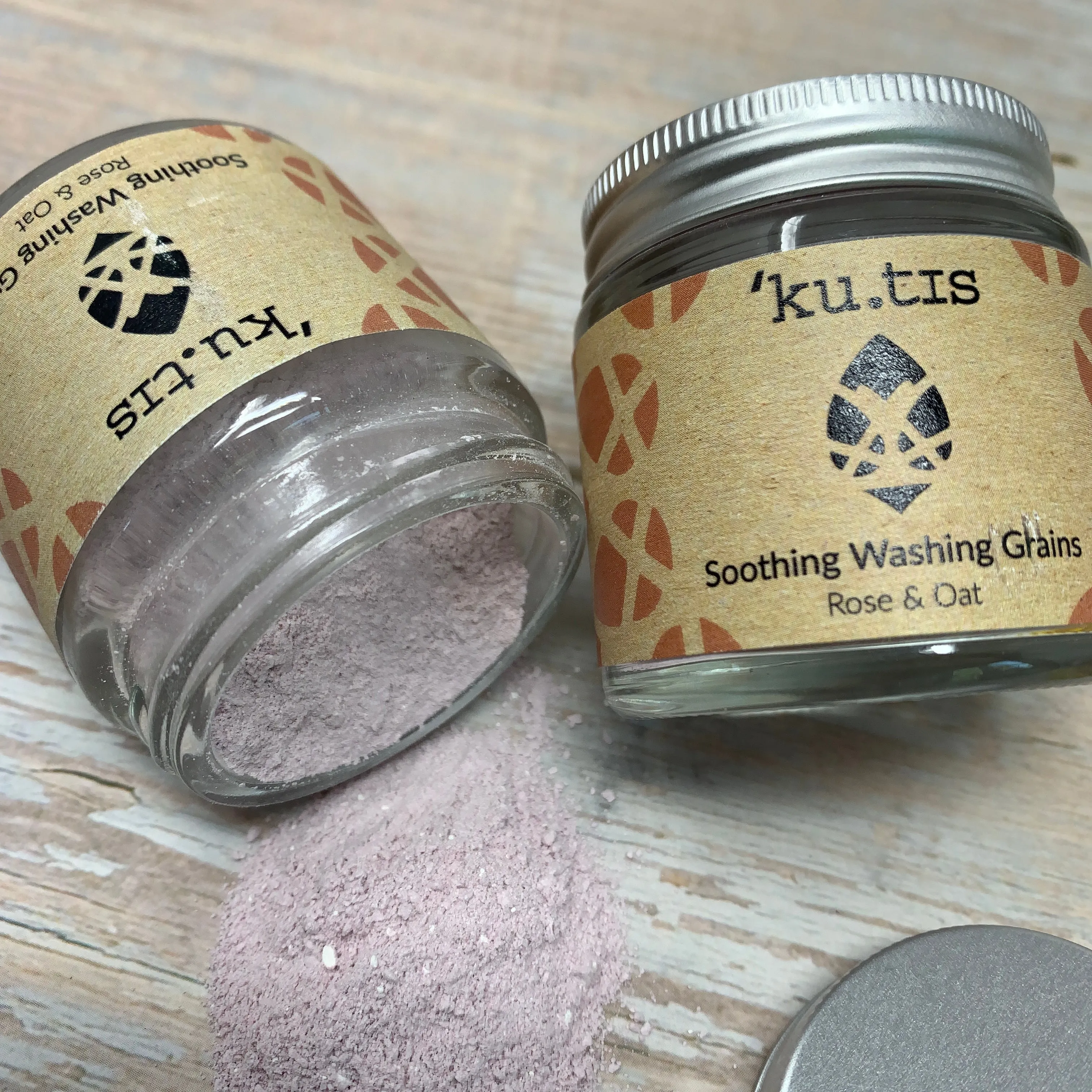 Organic Washing Grains, Gentle Face Scrub, Kutis
