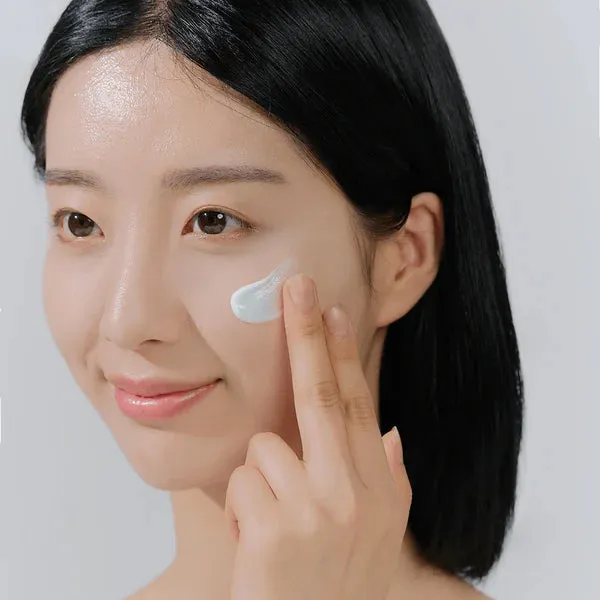 Skin1004 Hyalu-Cica Water-Fit Sun Serum
